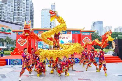舞龙舞狮踩高跷 这个幼儿园的亲子运动会有点意思